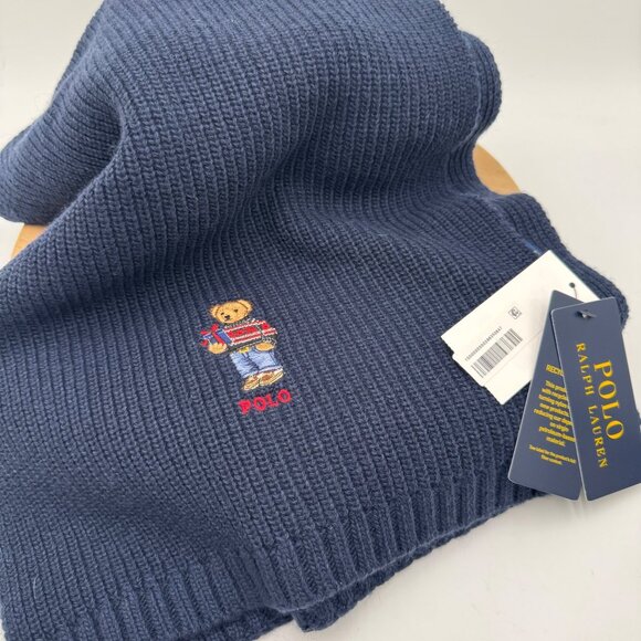 Polo Ralph Lauren HolidayPolo Bear Holding Gift knit wool blend Scarf New With